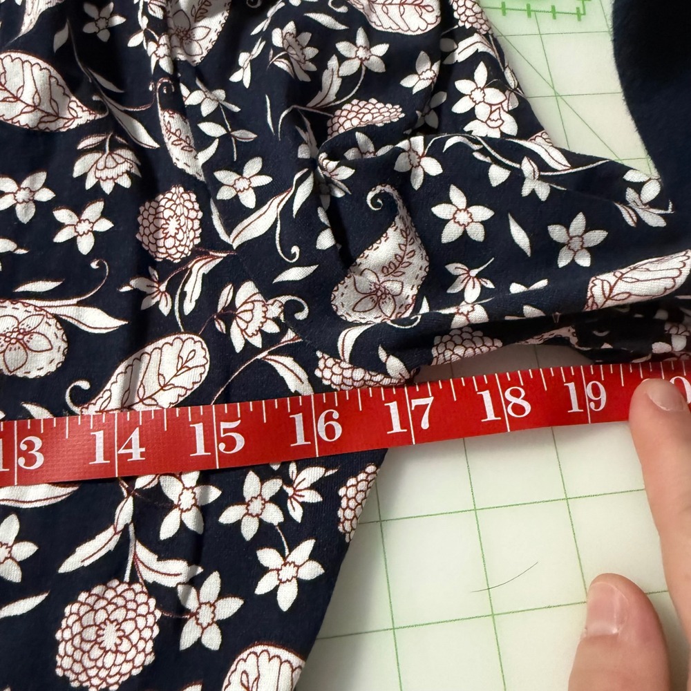 Boden Wrap Dress Midi Paisley Floral N Neck size medium size 10 medium viscose - Picture 8 of 10
